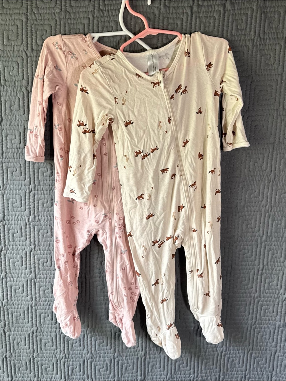 Lot Of 2 Modern Moments Gerber Baby Girl 6-9 Months Pajamas Full Zip Multicolor